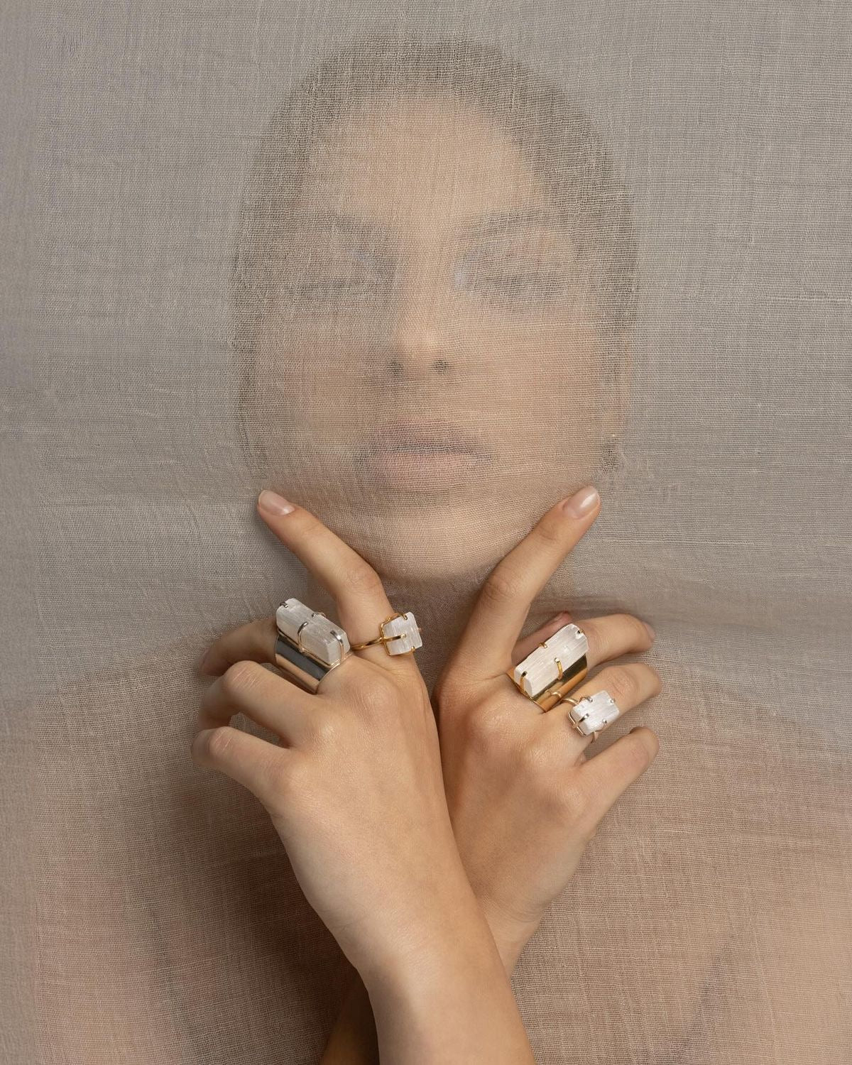 ✨ Quels bijoux ne noircissent pas ? Le guide pour choisir des bijoux qui durent